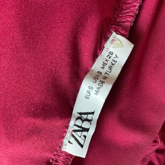 Zara Off the Shoulder Crop - Picture 3 of 3